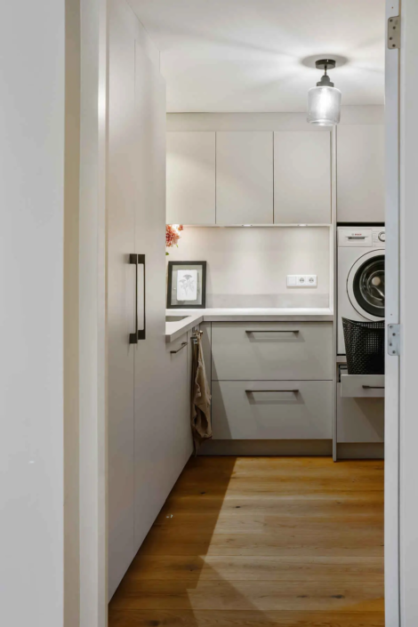 Moderne keuken met bar in Oisterwijk | Schalk Keuken en Bad