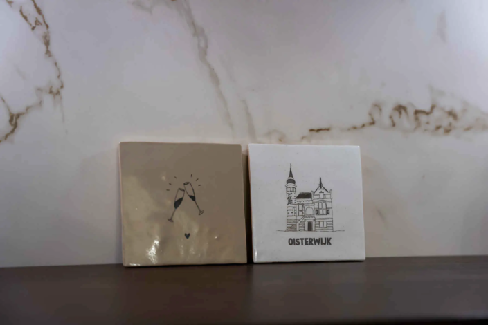 Moderne keuken met bar in Oisterwijk | Schalk Keuken en Bad