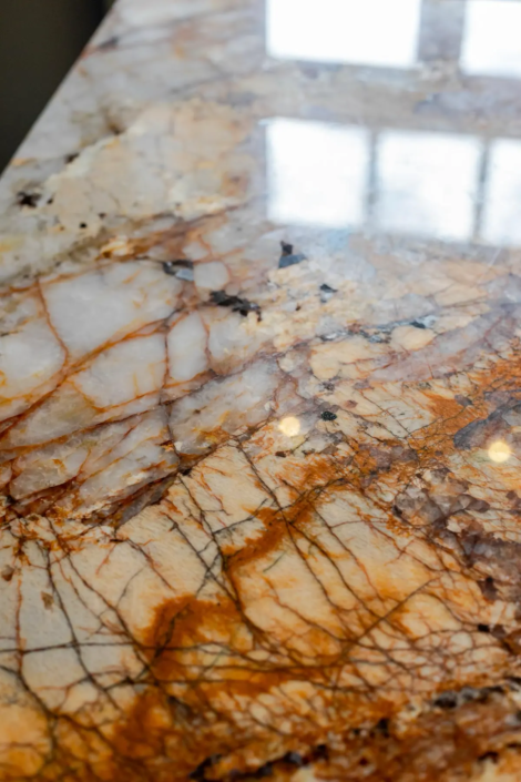 Moderne keuken met bar in Oisterwijk | Schalk Keuken en Bad